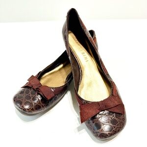 Gianni Bini Women’s Size 8.5 Brown Leather Crocodile Embossed Flats with Bow